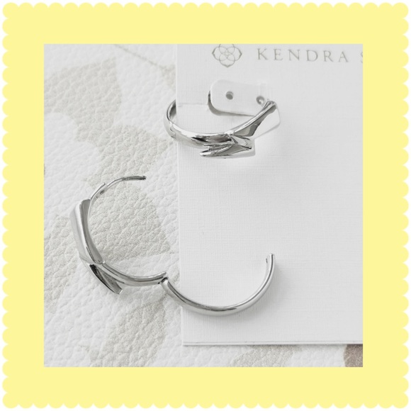 NEW KENDRA SCOTT BOLT SILVER HUGGIE EARRINGS - Picture 2 of 5